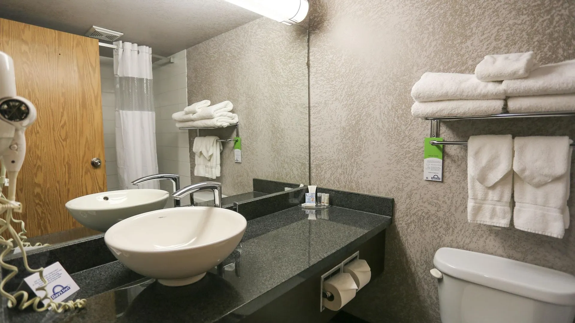 Days Inn By Wyndham Calgary Airport Canada