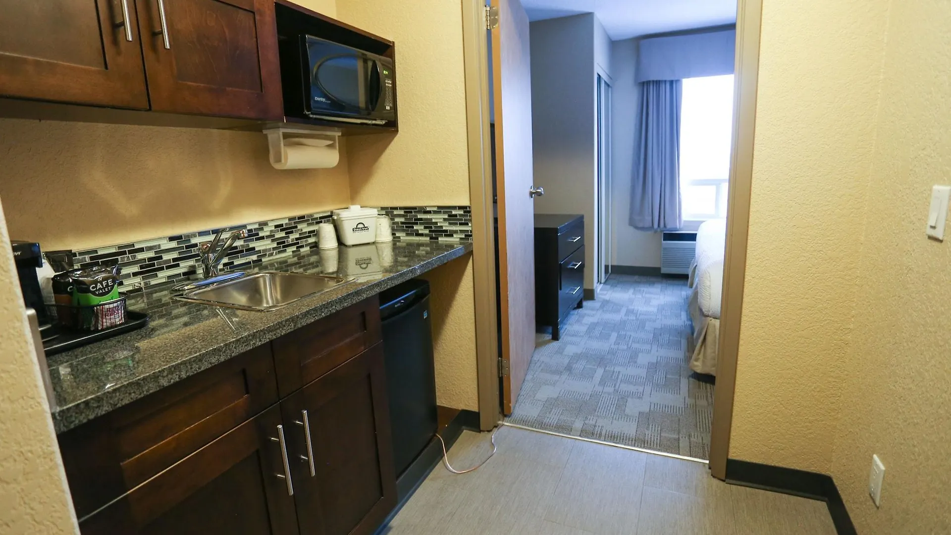 Hotel Days Inn By Wyndham Calgary Airport
