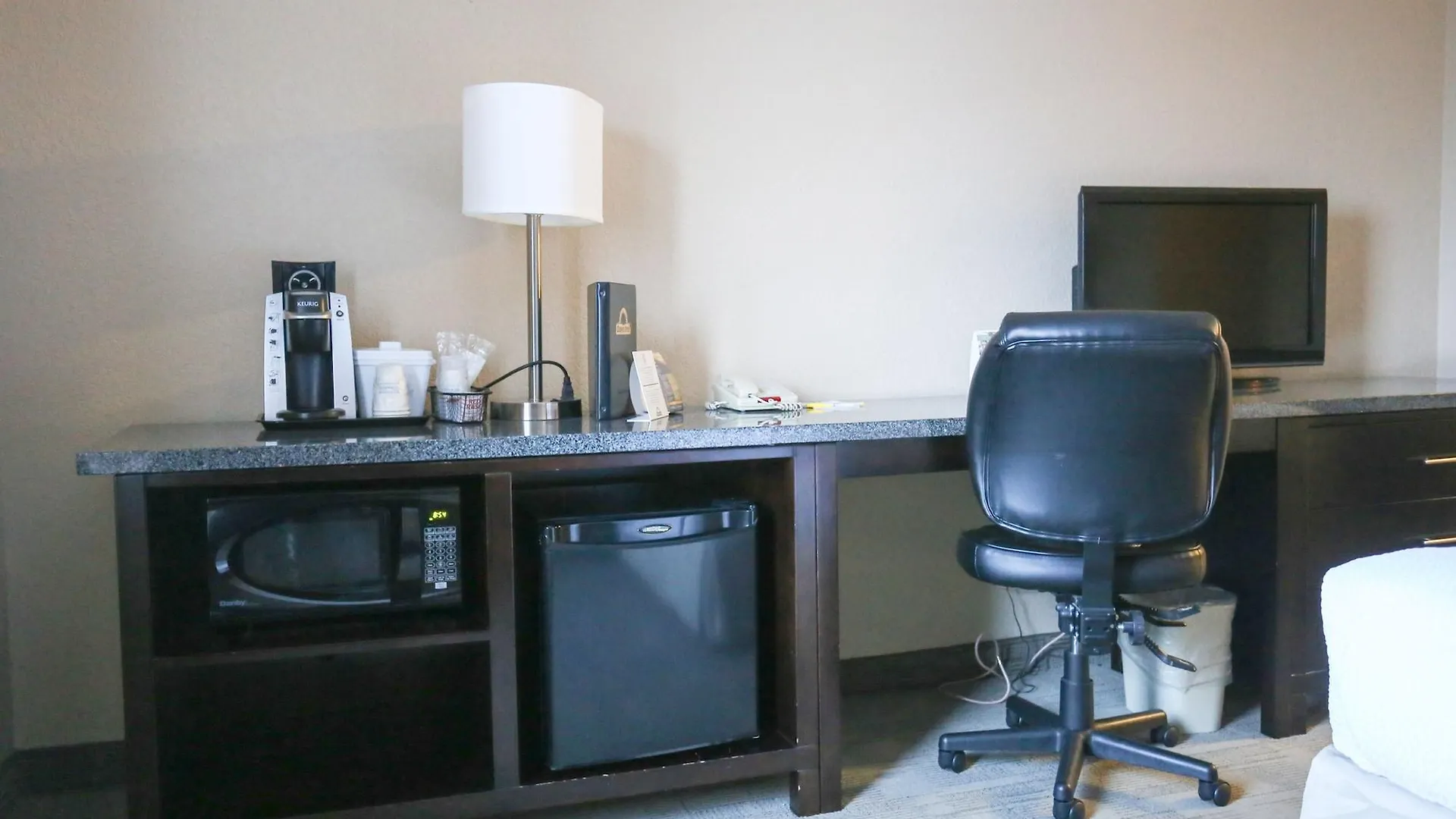 Hotel Days Inn By Wyndham Calgary Airport