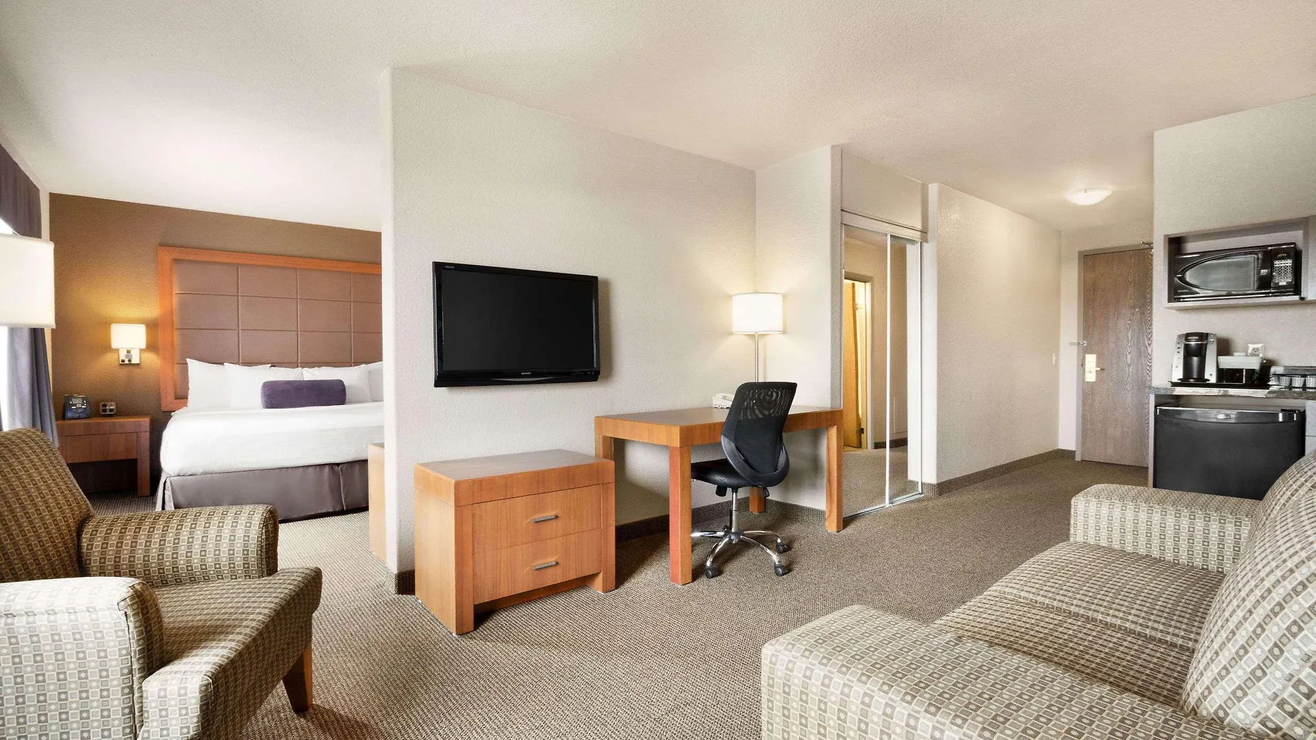 *** Hotel Days Inn By Wyndham Calgary Airport Canada