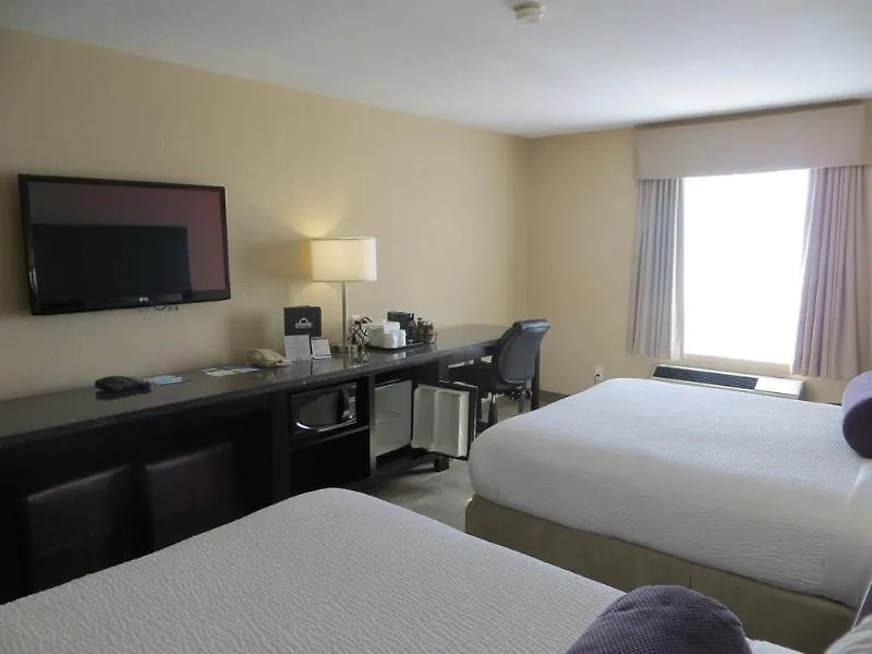 Days Inn By Wyndham Calgary Airport Hotel